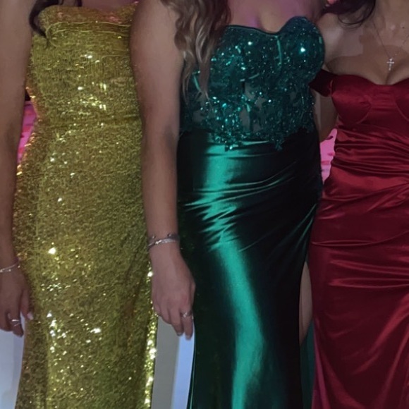 Emerald Green sequin embellished dress with corset bust - Picture 4 of 6